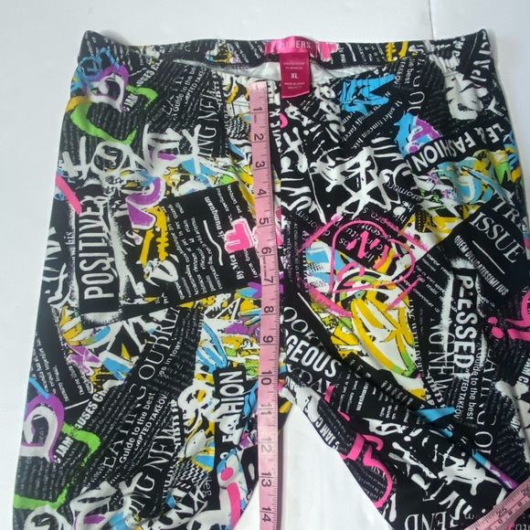 Feathers XL Graffiti Print Stretch Pants | Colorful Street Art Leggings - Picture 5 of 7